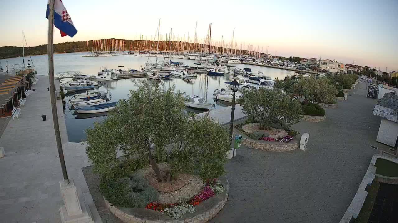 Pirovac Coast & Marine Live Cam - Pirovac, Općina Pirovac, Šibenik-Knin, Croatia