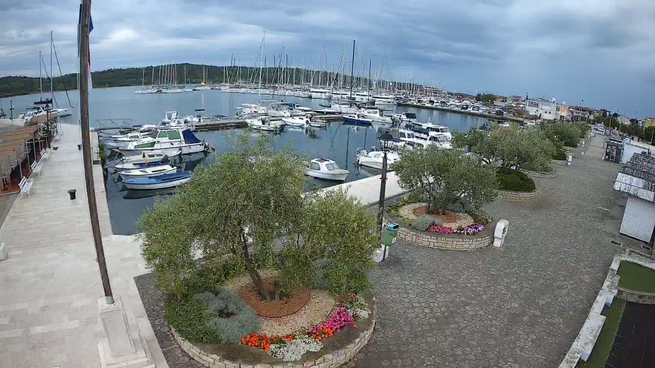 Pirovac Coast & Marine Live Cam - Pirovac, Općina Pirovac, Šibenik-Knin, Croatia