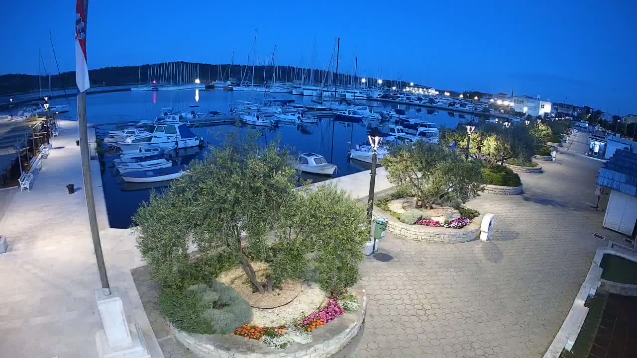Pirovac Coast & Marine Live Cam - Pirovac, Općina Pirovac, Šibenik-Knin, Croatia