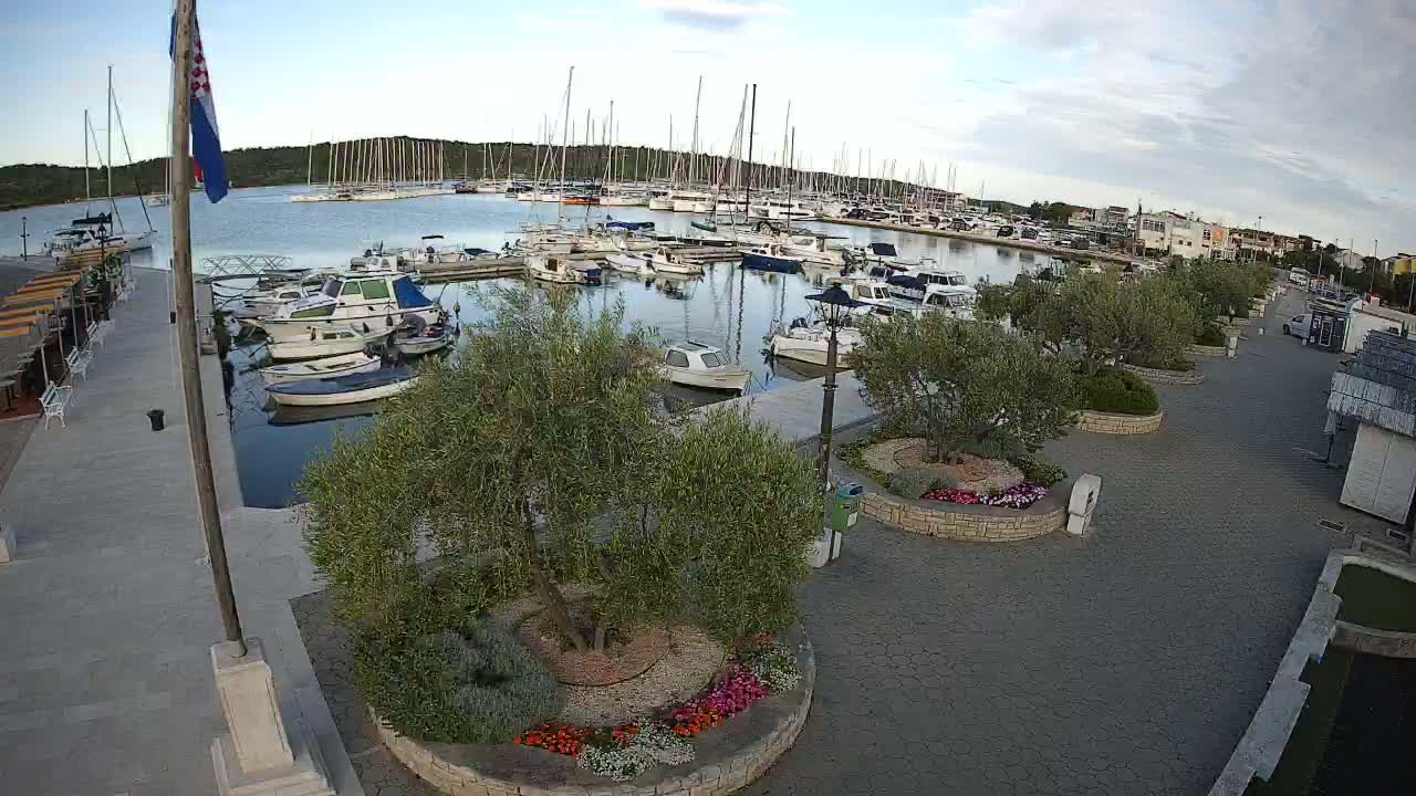 Pirovac Coast & Marine Live Cam - Pirovac, Općina Pirovac, Šibenik-Knin, Croatia