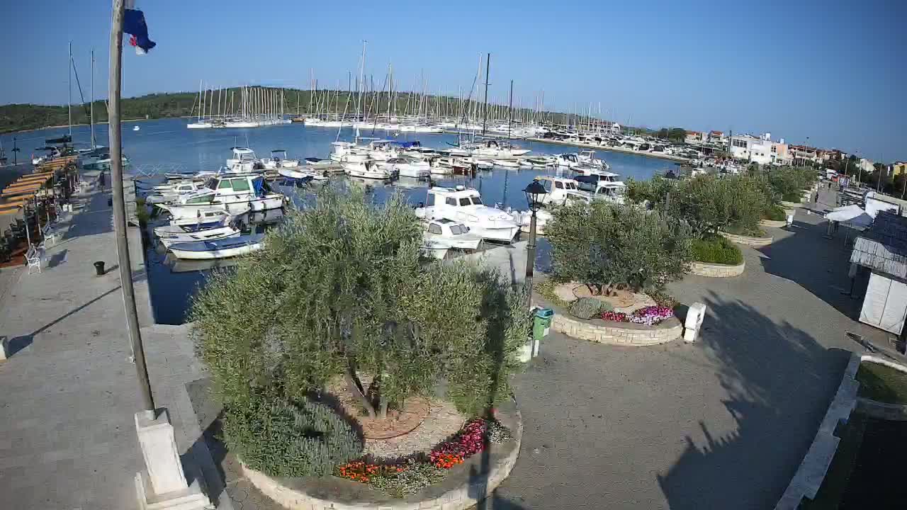 Pirovac Coast & Marine Live Cam - Pirovac, Općina Pirovac, Šibenik-Knin, Croatia