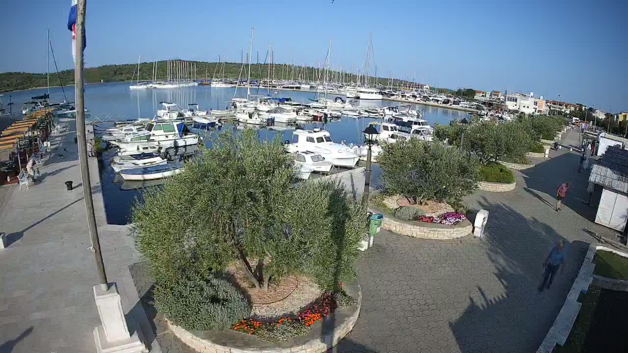 Pirovac Coast & Marine Live Cam - Pirovac, Općina Pirovac, Šibenik-Knin, Croatia