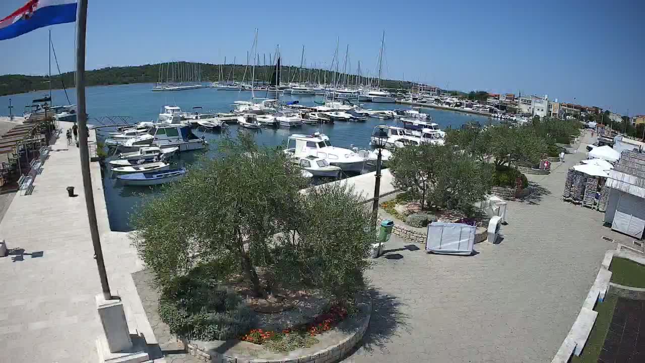 Pirovac Coast & Marine Live Cam - Pirovac, Općina Pirovac, Šibenik-Knin, Croatia