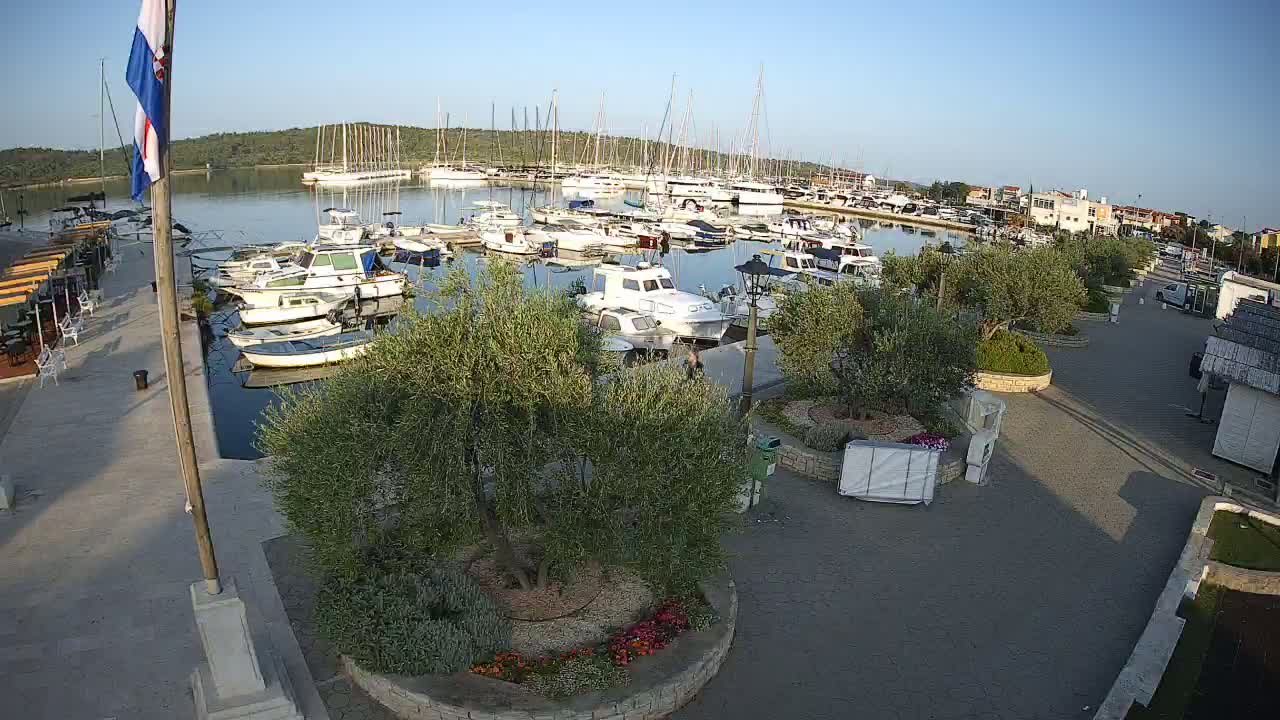 Pirovac Coast & Marine Live Cam - Pirovac, Općina Pirovac, Šibenik-Knin, Croatia