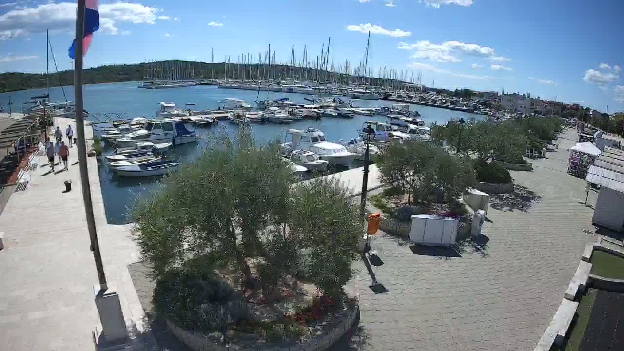 Pirovac Coast & Marine Live Cam - Pirovac, Općina Pirovac, Šibenik-Knin, Croatia