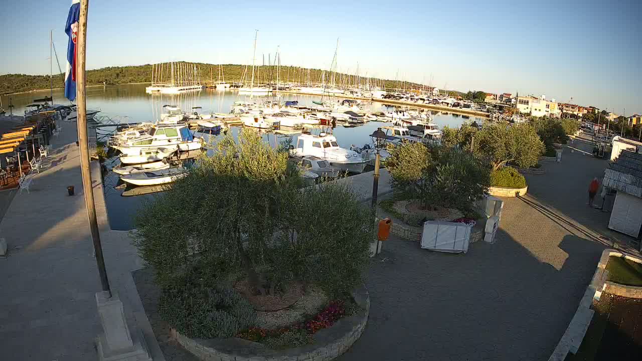 Pirovac Coast & Marine Live Cam - Pirovac, Općina Pirovac, Šibenik-Knin, Croatia