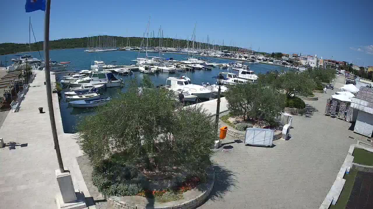 Pirovac Coast & Marine Live Cam - Pirovac, Općina Pirovac, Šibenik-Knin, Croatia