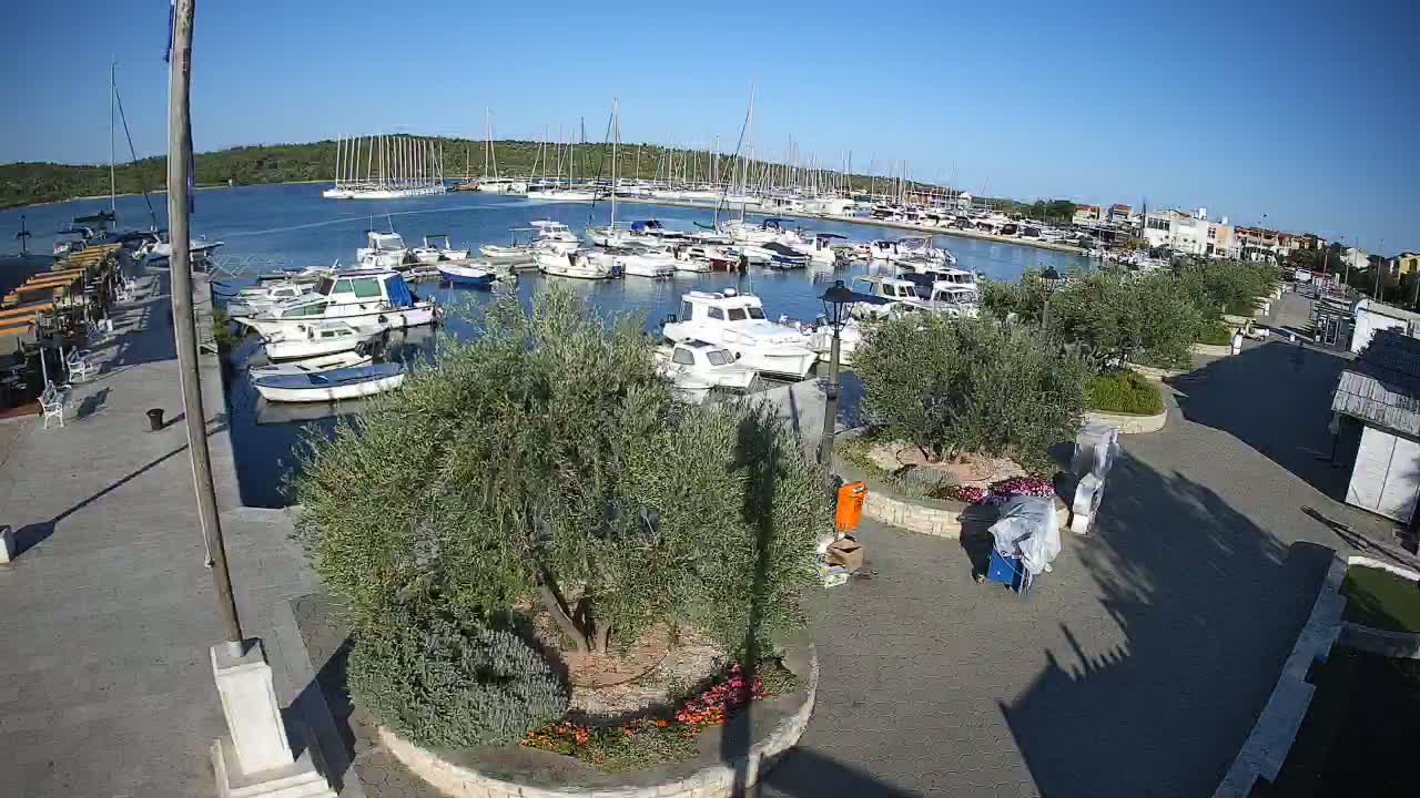 Pirovac Coast & Marine Live Cam - Pirovac, Općina Pirovac, Šibenik-Knin, Croatia