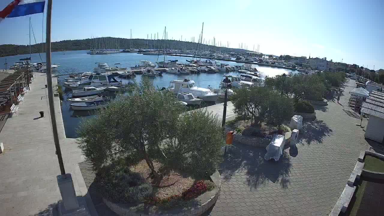 Pirovac Coast & Marine Live Cam - Pirovac, Općina Pirovac, Šibenik-Knin, Croatia