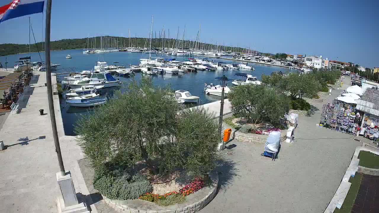 Pirovac Coast & Marine Live Cam - Pirovac, Općina Pirovac, Šibenik-Knin, Croatia