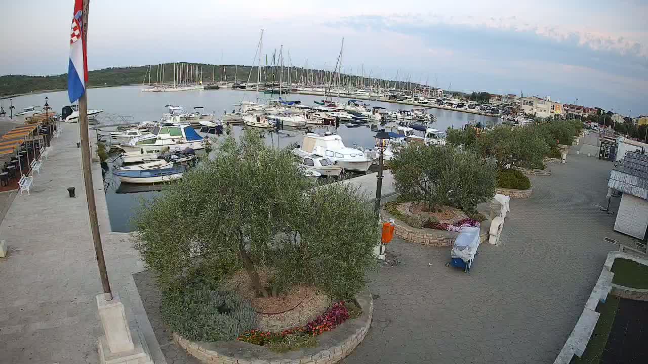 Pirovac Coast & Marine Live Cam - Pirovac, Općina Pirovac, Šibenik-Knin, Croatia