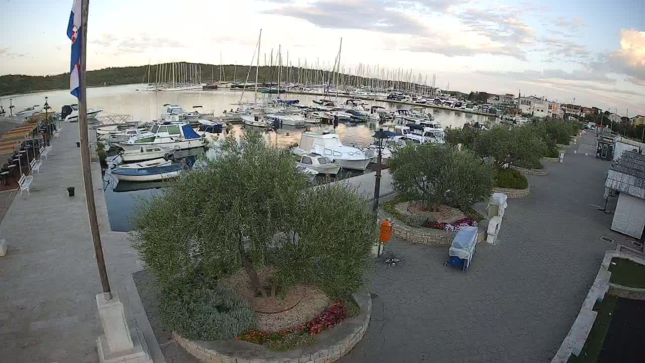 Pirovac Coast & Marine Live Cam - Pirovac, Općina Pirovac, Šibenik-Knin, Croatia