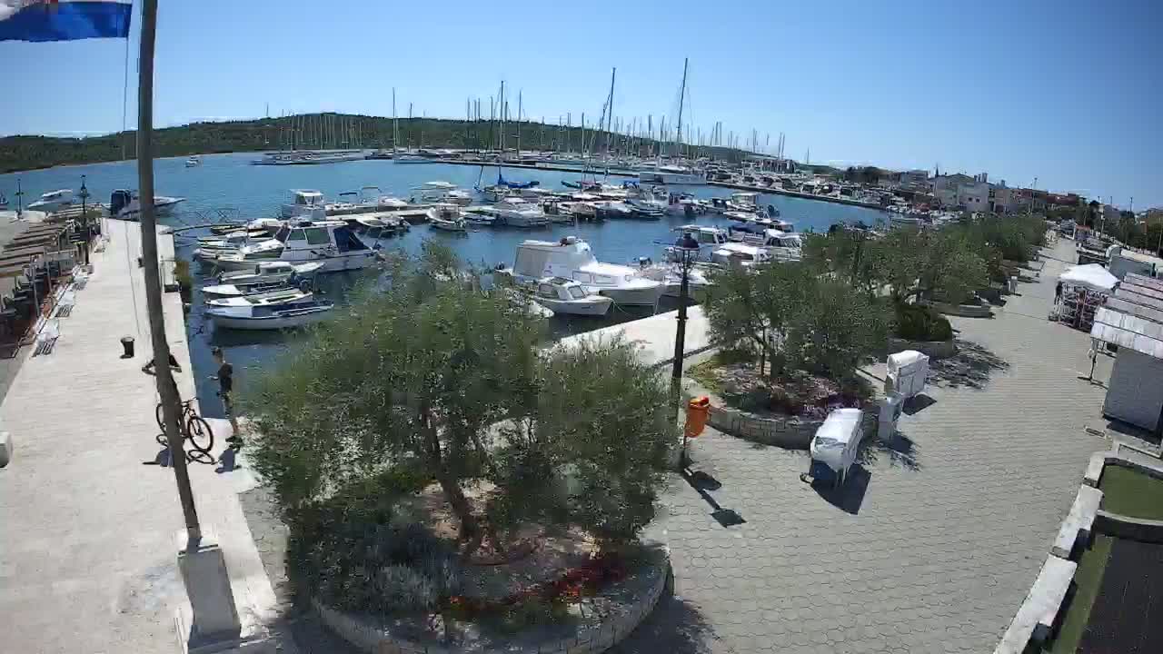 Pirovac Coast & Marine Live Cam - Pirovac, Općina Pirovac, Šibenik-Knin, Croatia