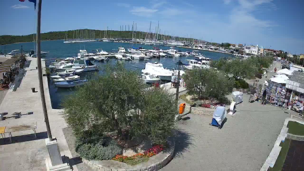 Pirovac Coast & Marine Live Cam - Pirovac, Općina Pirovac, Šibenik-Knin, Croatia