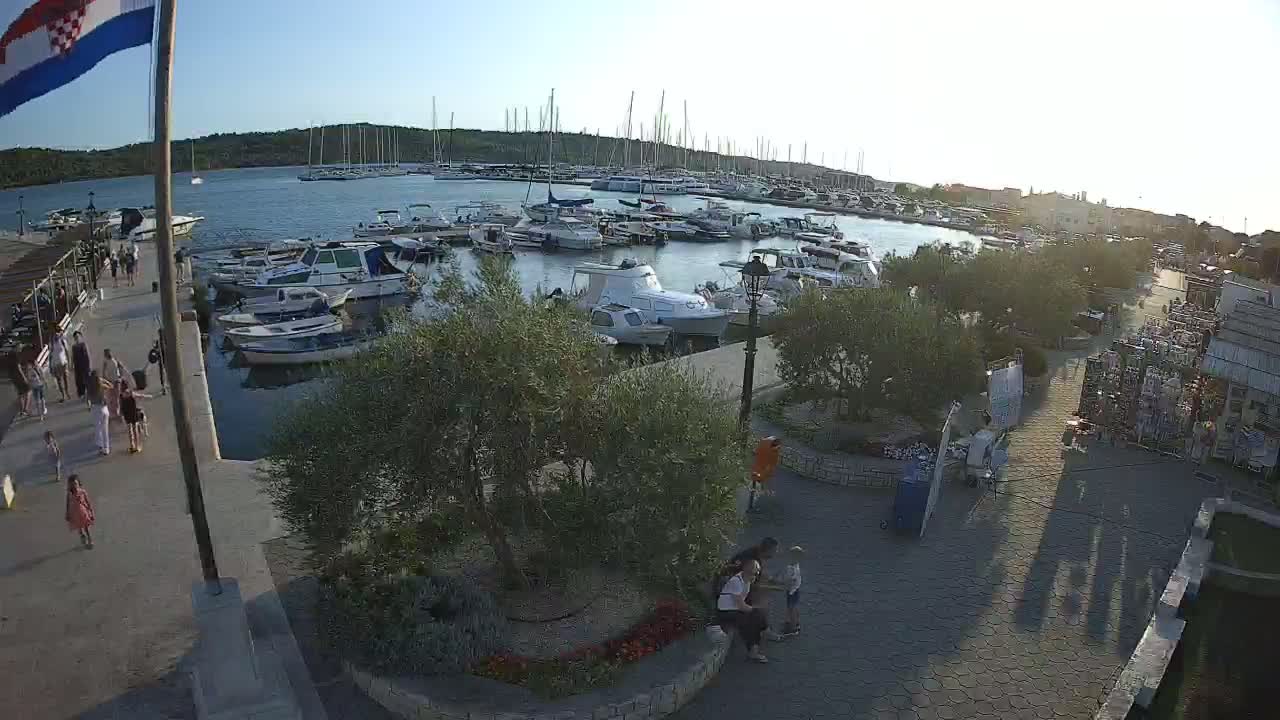 Pirovac Coast & Marine Live Cam - Pirovac, Općina Pirovac, Šibenik-Knin, Croatia