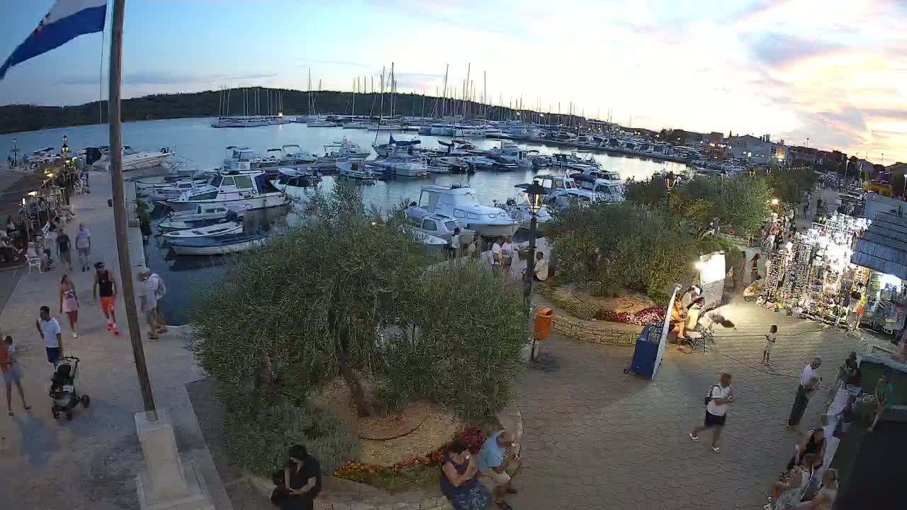 Pirovac Coast & Marine Live Cam - Pirovac, Općina Pirovac, Šibenik-Knin, Croatia