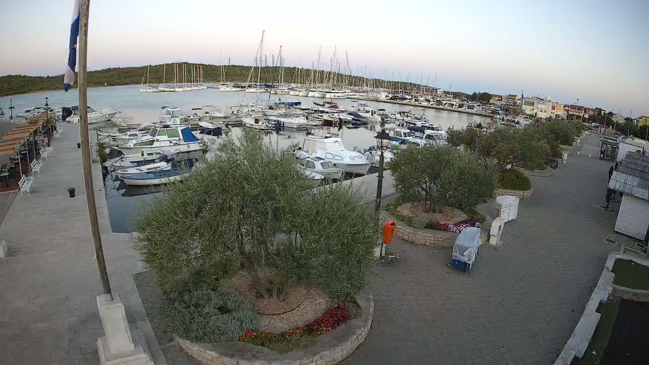 Pirovac Coast & Marine Live Cam - Pirovac, Općina Pirovac, Šibenik-Knin, Croatia