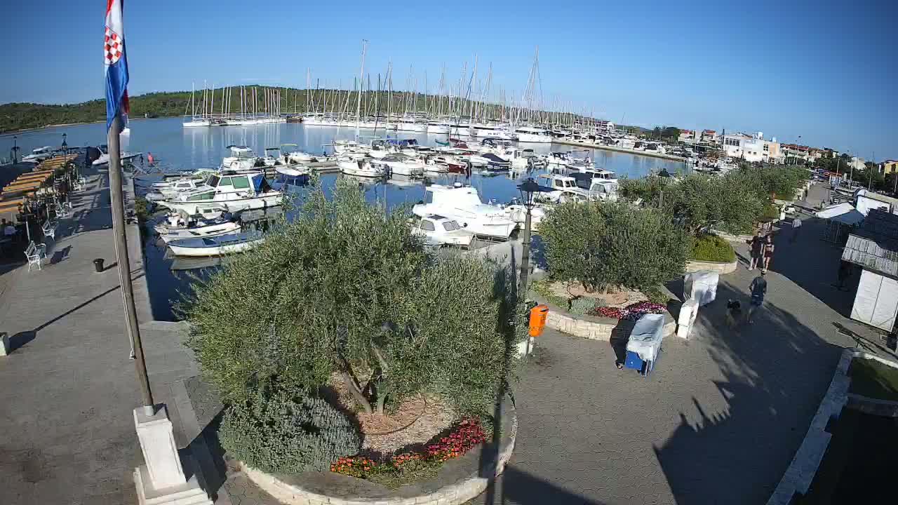 Pirovac Coast & Marine Live Cam - Pirovac, Općina Pirovac, Šibenik-Knin, Croatia