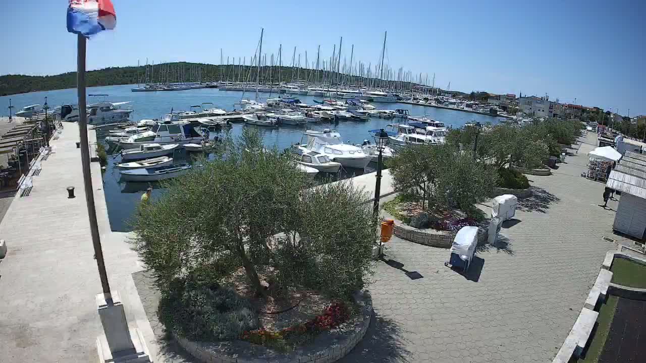 Pirovac Coast & Marine Live Cam - Pirovac, Općina Pirovac, Šibenik-Knin, Croatia