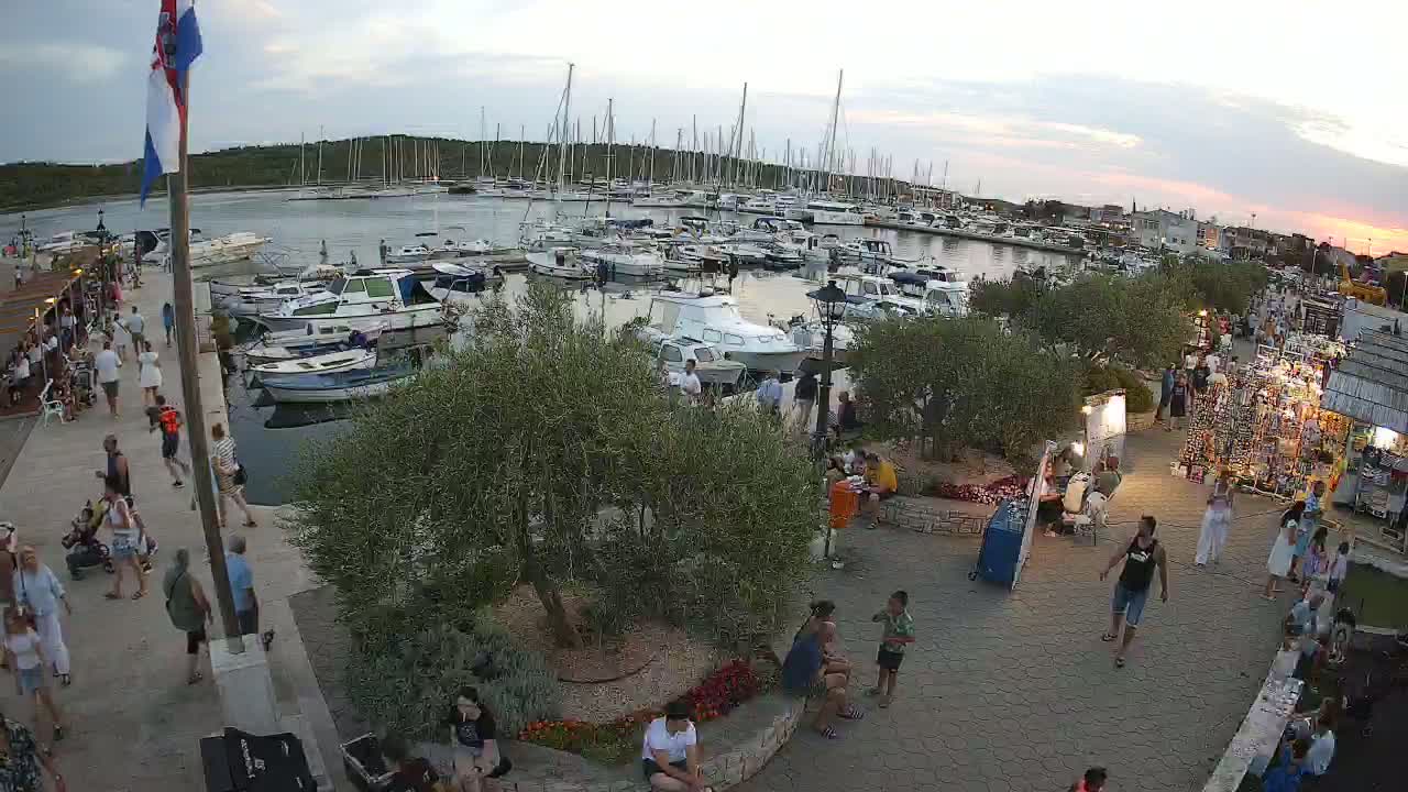 Pirovac Coast & Marine Live Cam - Pirovac, Općina Pirovac, Šibenik-Knin, Croatia