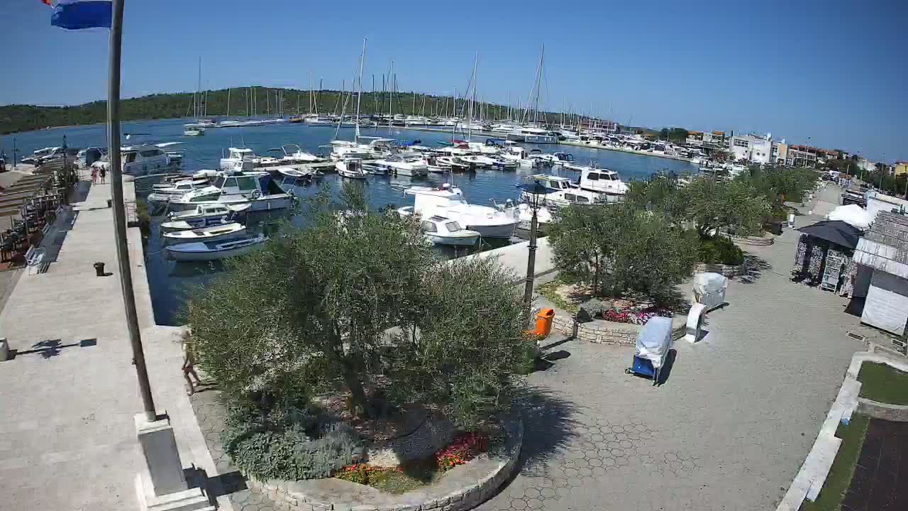 Pirovac Coast & Marine Live Cam - Pirovac, Općina Pirovac, Šibenik-Knin, Croatia