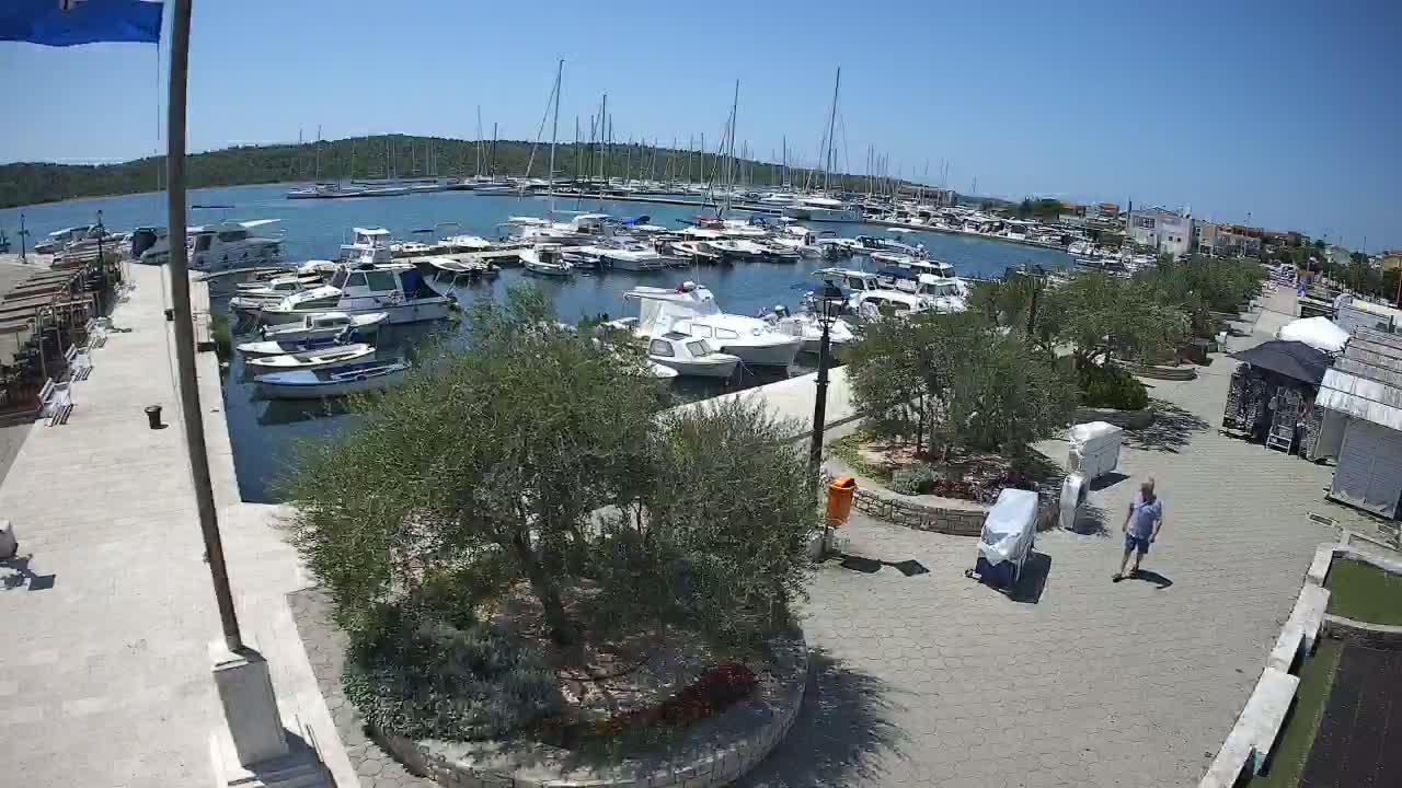Pirovac Coast & Marine Live Cam - Pirovac, Općina Pirovac, Šibenik-Knin, Croatia
