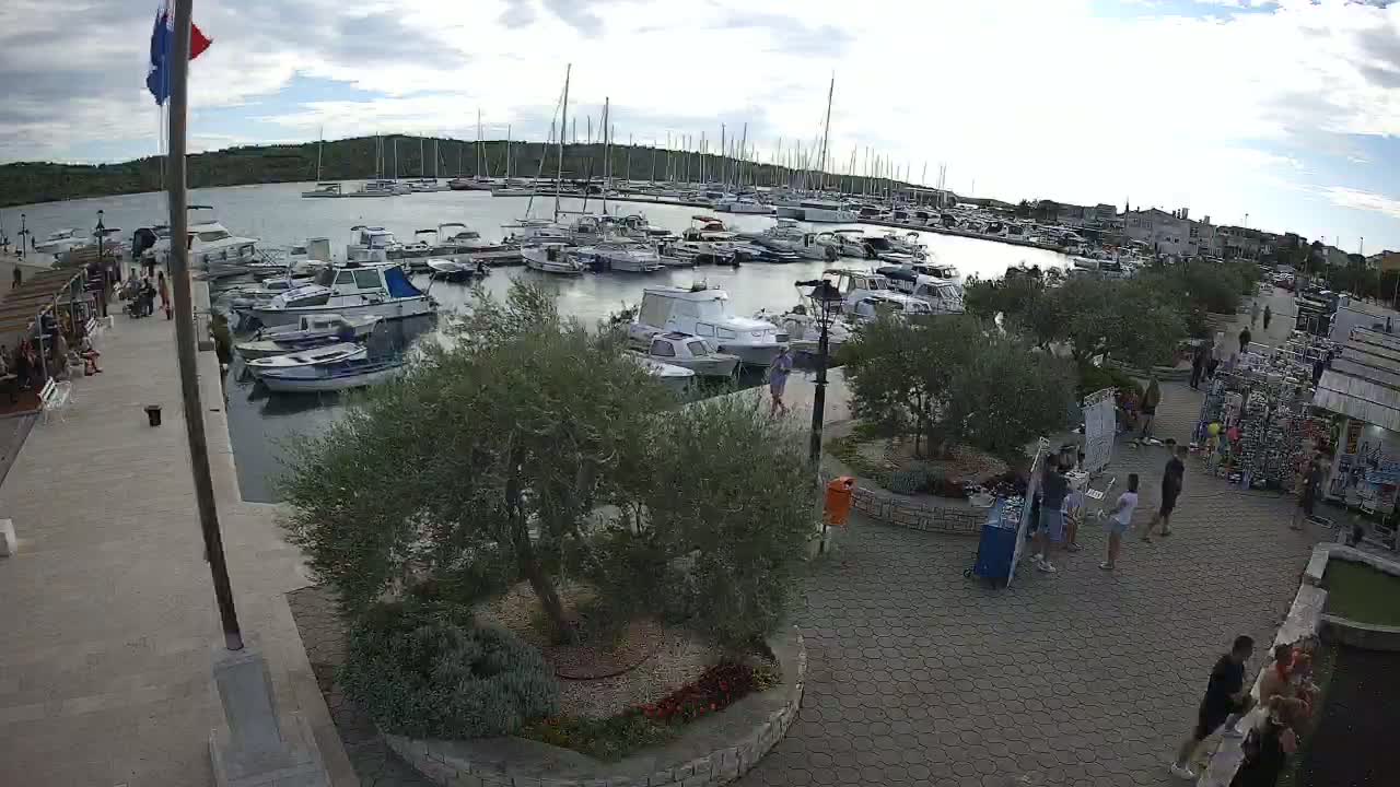 Pirovac Coast & Marine Live Cam - Pirovac, Općina Pirovac, Šibenik-Knin, Croatia