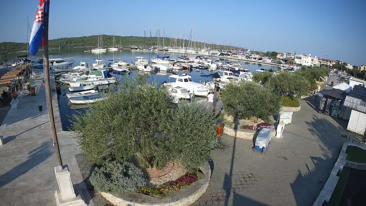 Pirovac Coast & Marine Live Cam - Pirovac, Općina Pirovac, Šibenik-Knin, Croatia