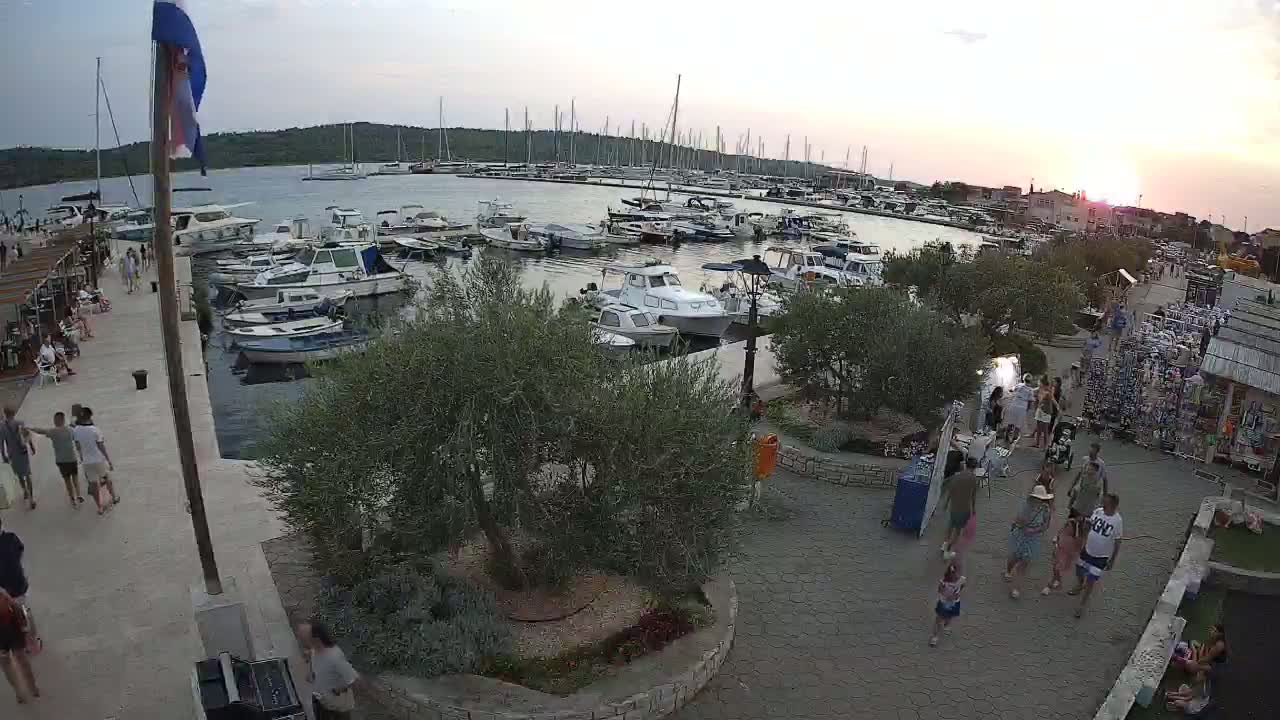 Pirovac Coast & Marine Live Cam - Pirovac, Općina Pirovac, Šibenik-Knin, Croatia
