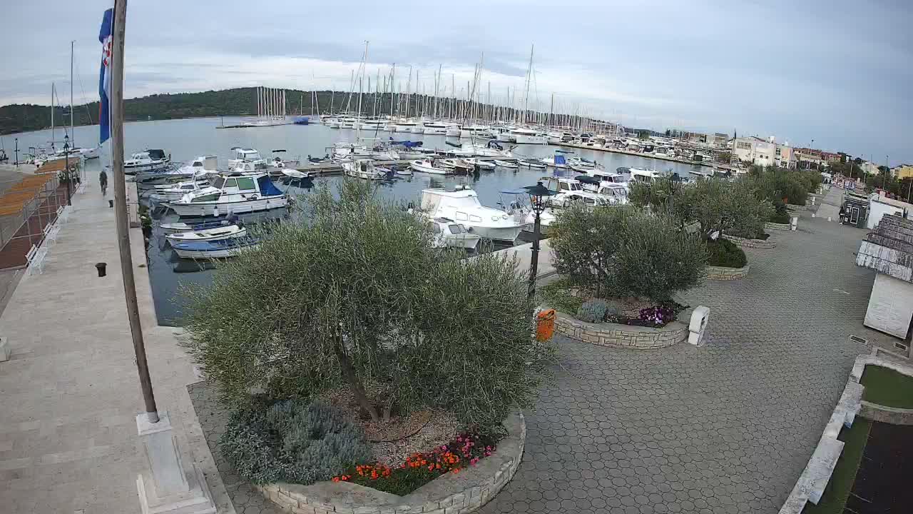 Pirovac Coast & Marine Live Cam - Pirovac, Općina Pirovac, Šibenik-Knin, Croatia