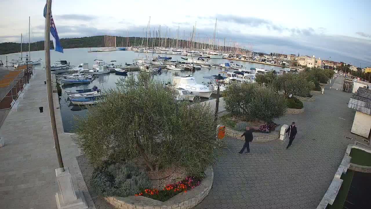 Pirovac Coast & Marine Live Cam - Pirovac, Općina Pirovac, Šibenik-Knin, Croatia