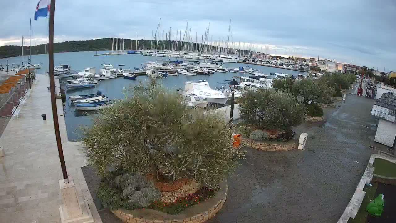 Pirovac Coast & Marine Live Cam - Pirovac, Općina Pirovac, Šibenik-Knin, Croatia