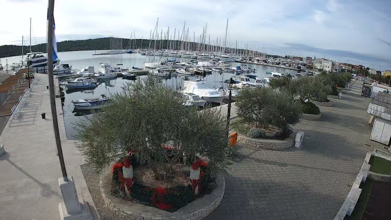 Pirovac Coast & Marine Live Cam - Pirovac, Općina Pirovac, Šibenik-Knin, Croatia