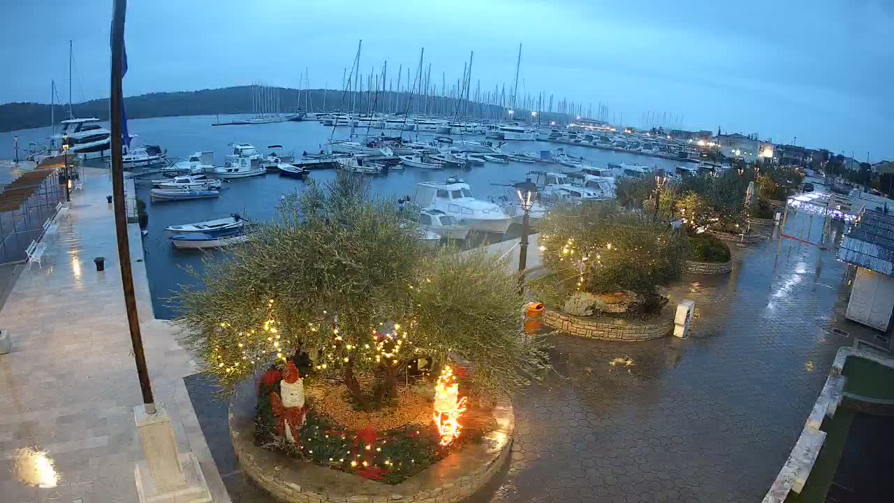 Pirovac Coast & Marine Live Cam - Pirovac, Općina Pirovac, Šibenik-Knin, Croatia