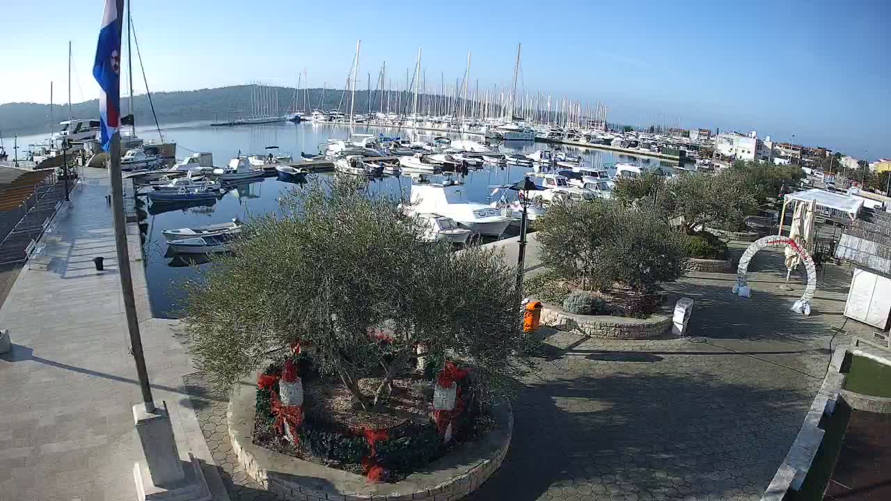 Pirovac Coast & Marine Live Cam - Pirovac, Općina Pirovac, Šibenik-Knin, Croatia