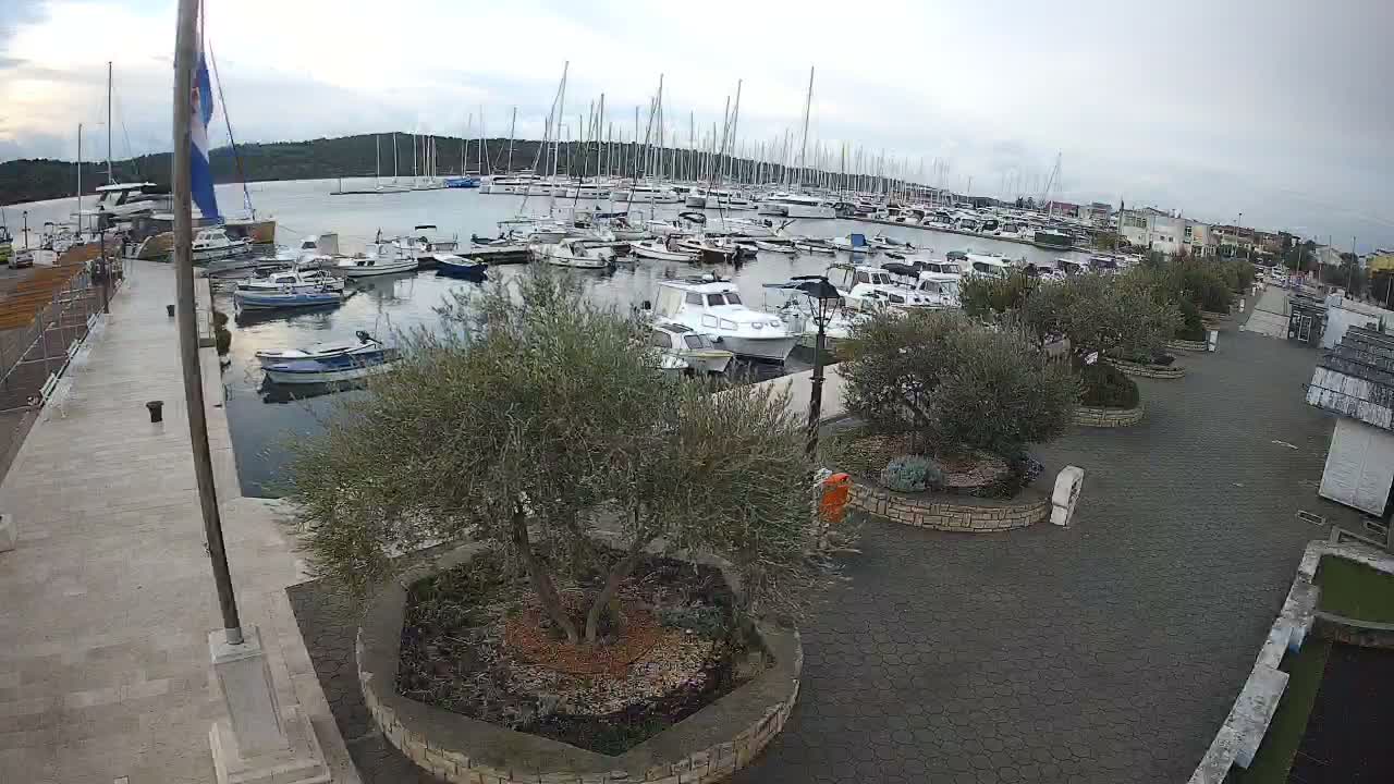 Pirovac Coast & Marine Live Cam - Pirovac, Općina Pirovac, Šibenik-Knin, Croatia