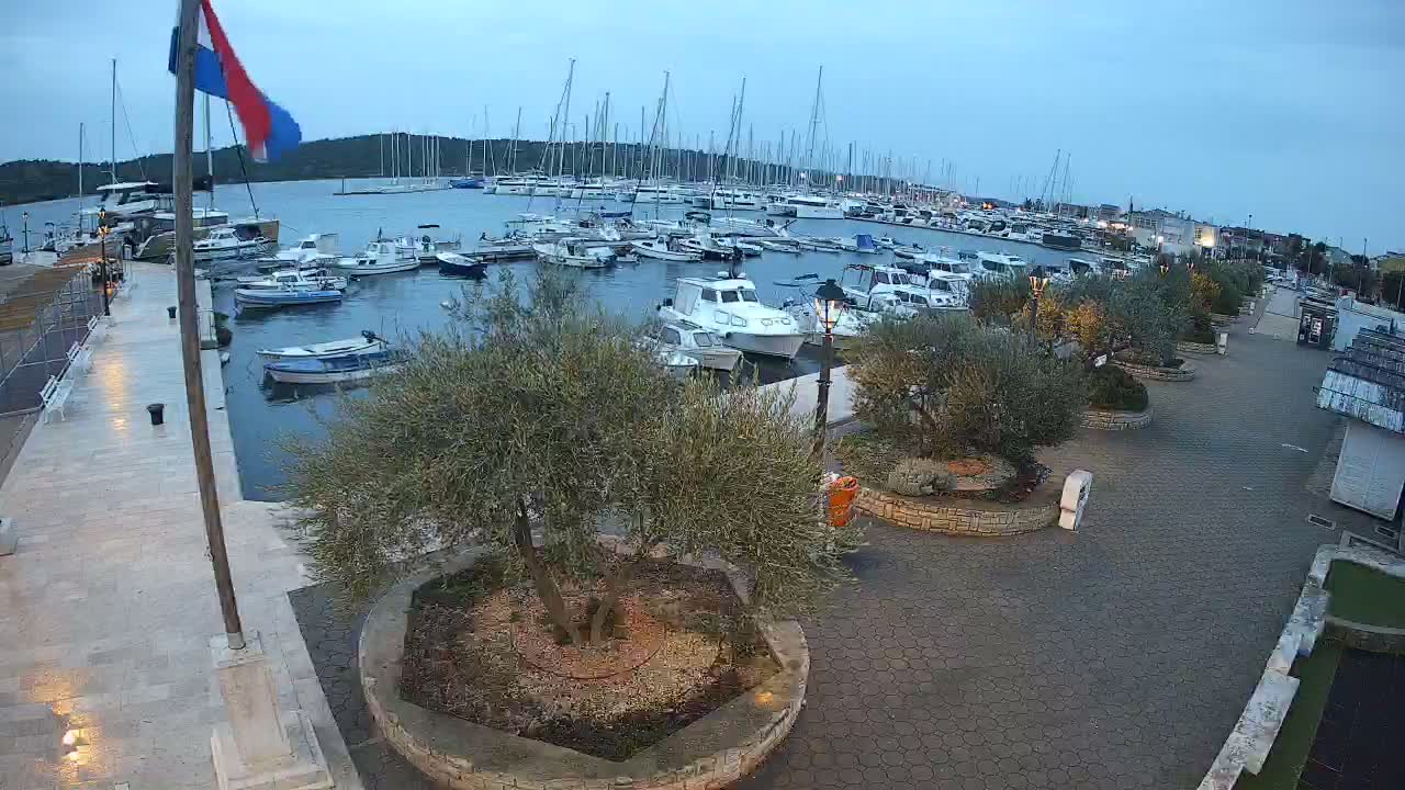Pirovac Coast & Marine Live Cam - Pirovac, Općina Pirovac, Šibenik-Knin, Croatia