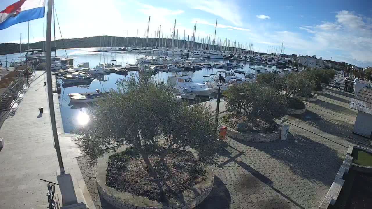 Pirovac Coast & Marine Live Cam - Pirovac, Općina Pirovac, Šibenik-Knin, Croatia