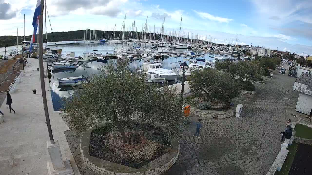 Pirovac Coast & Marine Live Cam - Pirovac, Općina Pirovac, Šibenik-Knin, Croatia