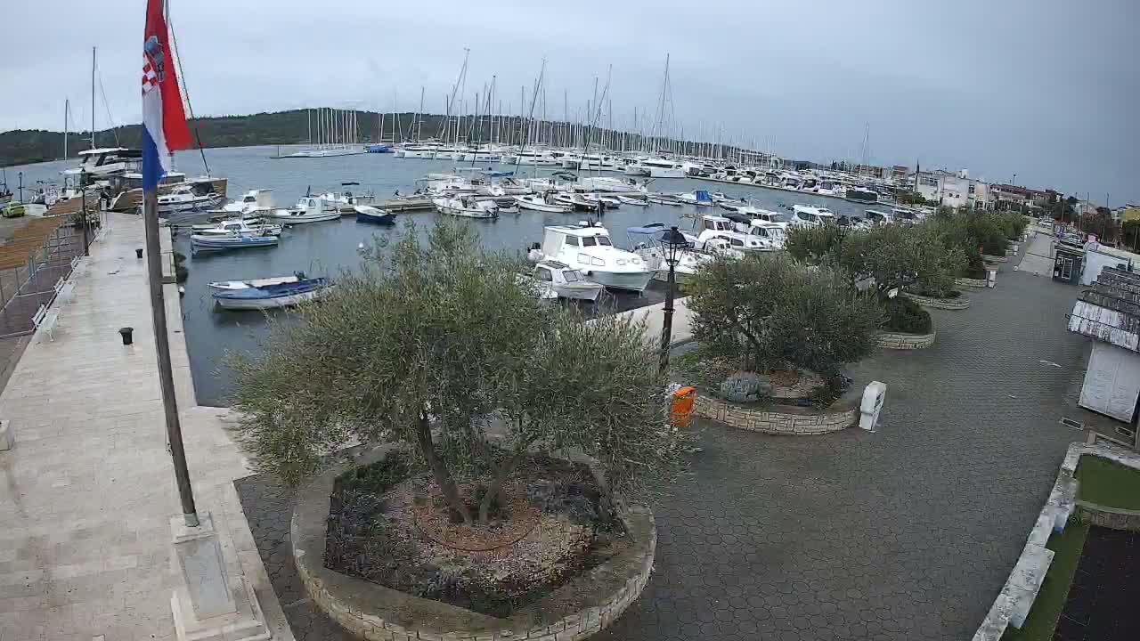Pirovac Coast & Marine Live Cam - Pirovac, Općina Pirovac, Šibenik-Knin, Croatia