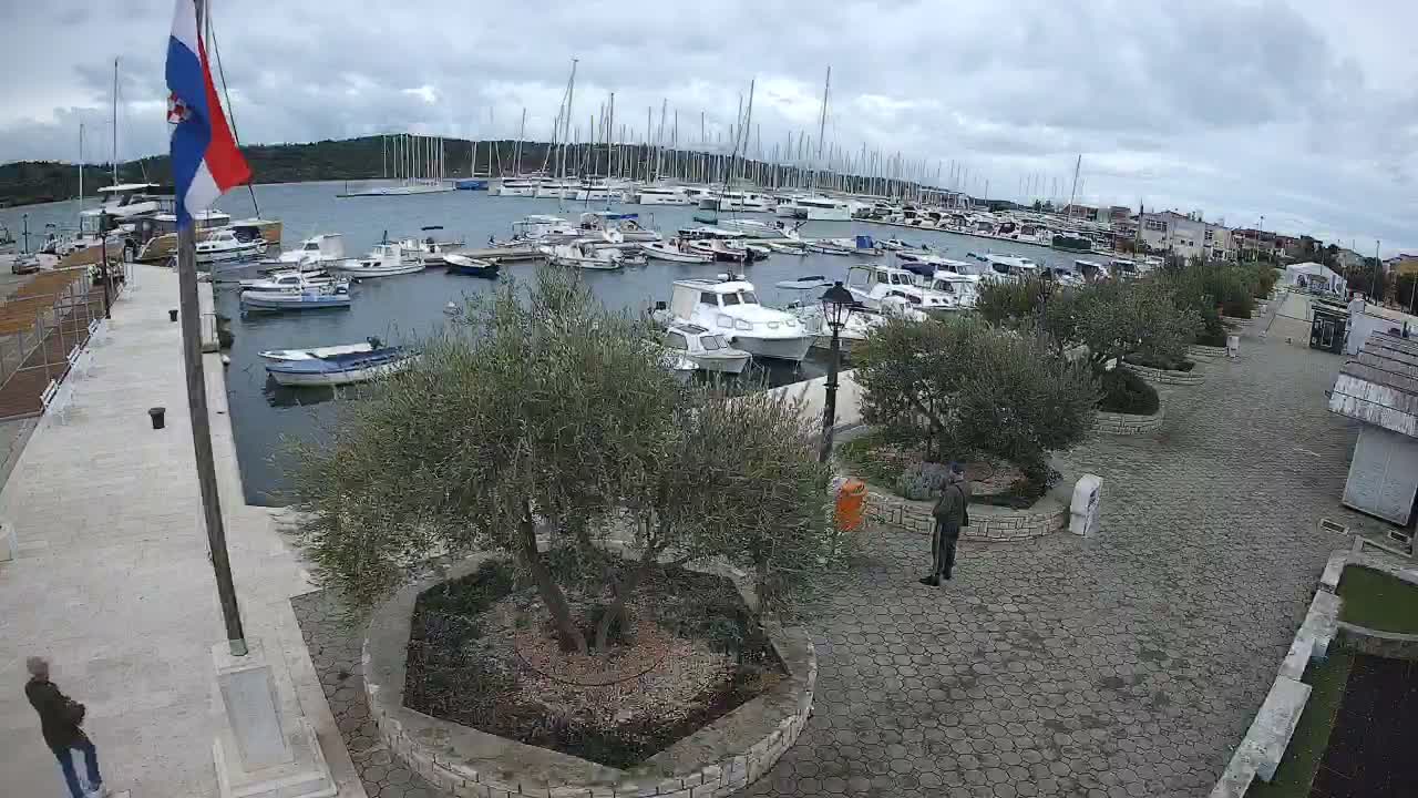 Pirovac Coast & Marine Live Cam - Pirovac, Općina Pirovac, Šibenik-Knin, Croatia