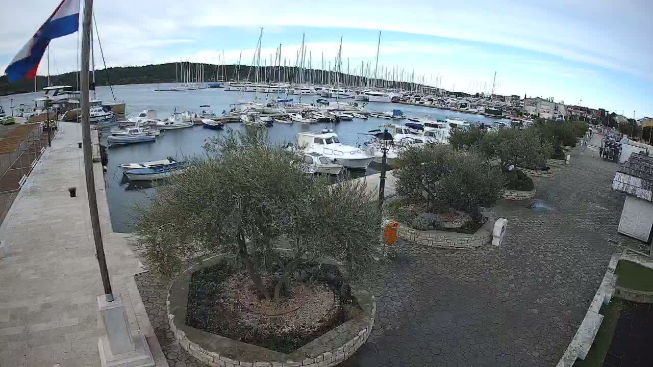 Pirovac Coast & Marine Live Cam - Pirovac, Općina Pirovac, Šibenik-Knin, Croatia