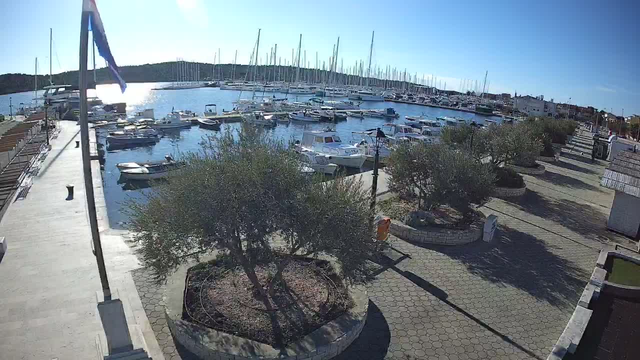 Pirovac Coast & Marine Live Cam - Pirovac, Općina Pirovac, Šibenik-Knin, Croatia
