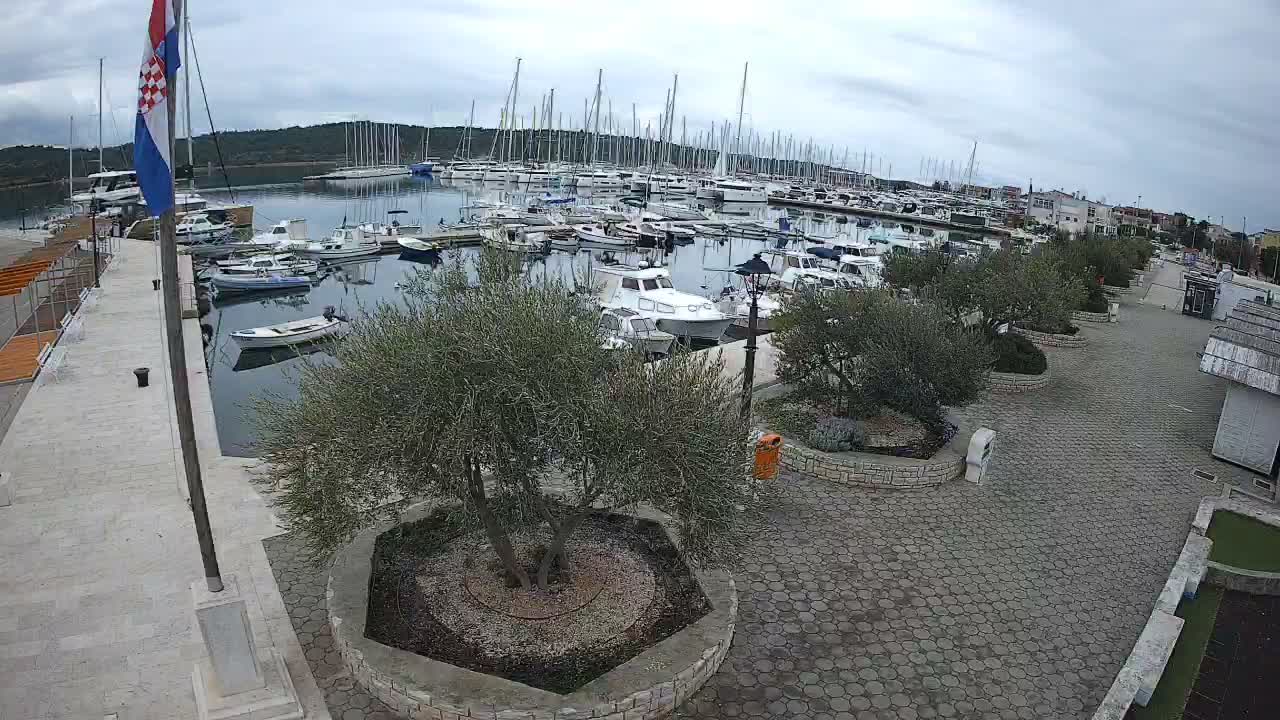 Pirovac Coast & Marine Live Cam - Pirovac, Općina Pirovac, Šibenik-Knin, Croatia