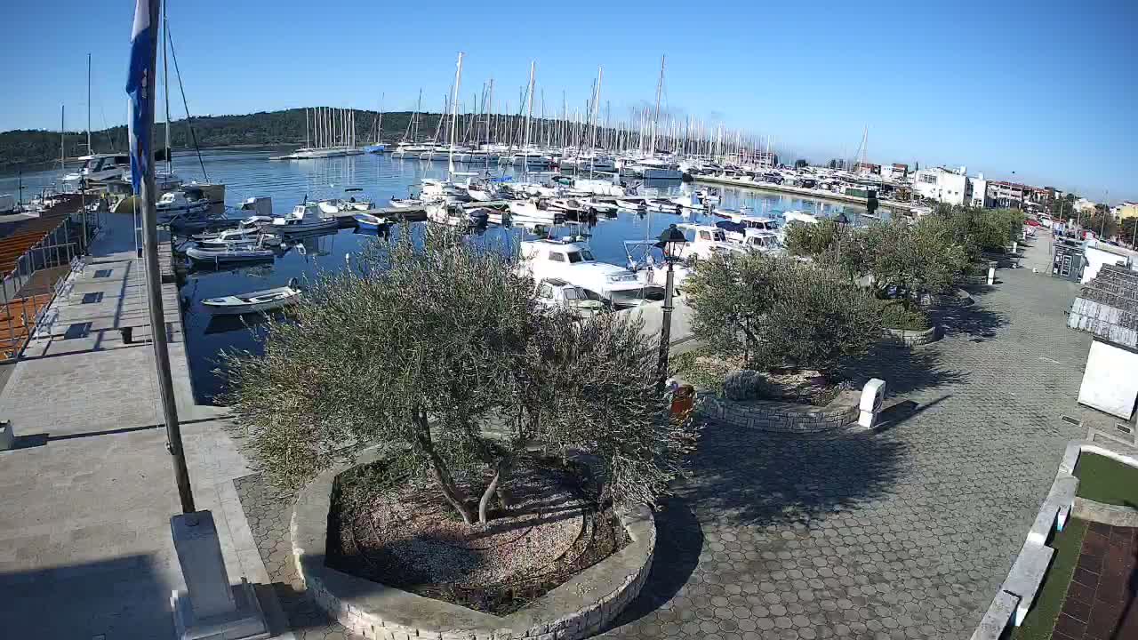 Pirovac Coast & Marine Live Cam - Pirovac, Općina Pirovac, Šibenik-Knin, Croatia