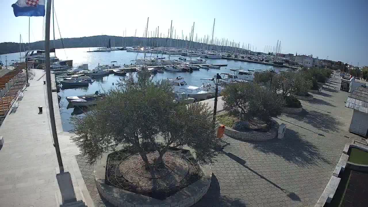 Pirovac Coast & Marine Live Cam - Pirovac, Općina Pirovac, Šibenik-Knin, Croatia