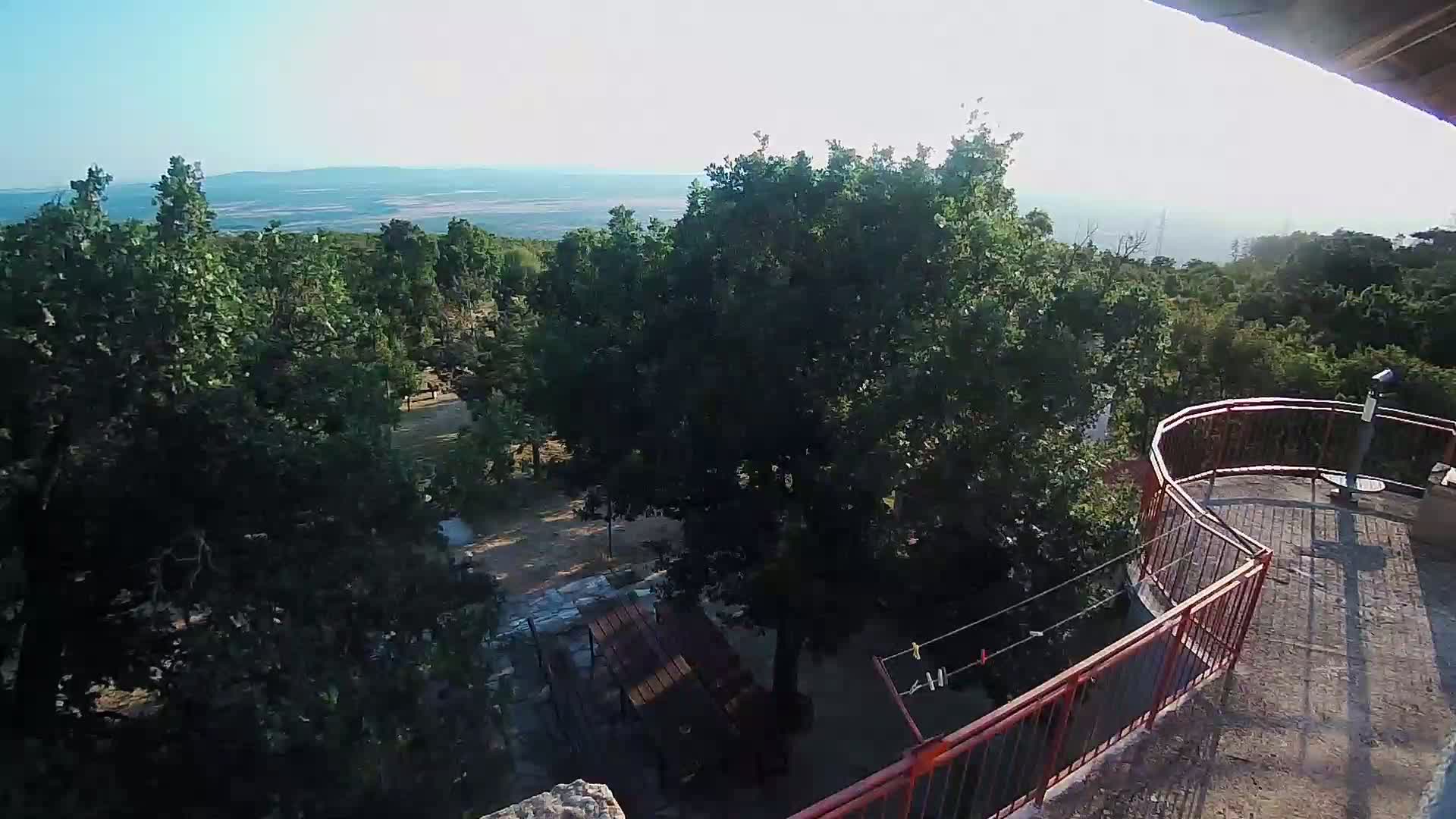 Promina Mountain (855m) Observation Deck Live Cam - Siverić, Grad Drnis, Šibenik-Knin, Croatia