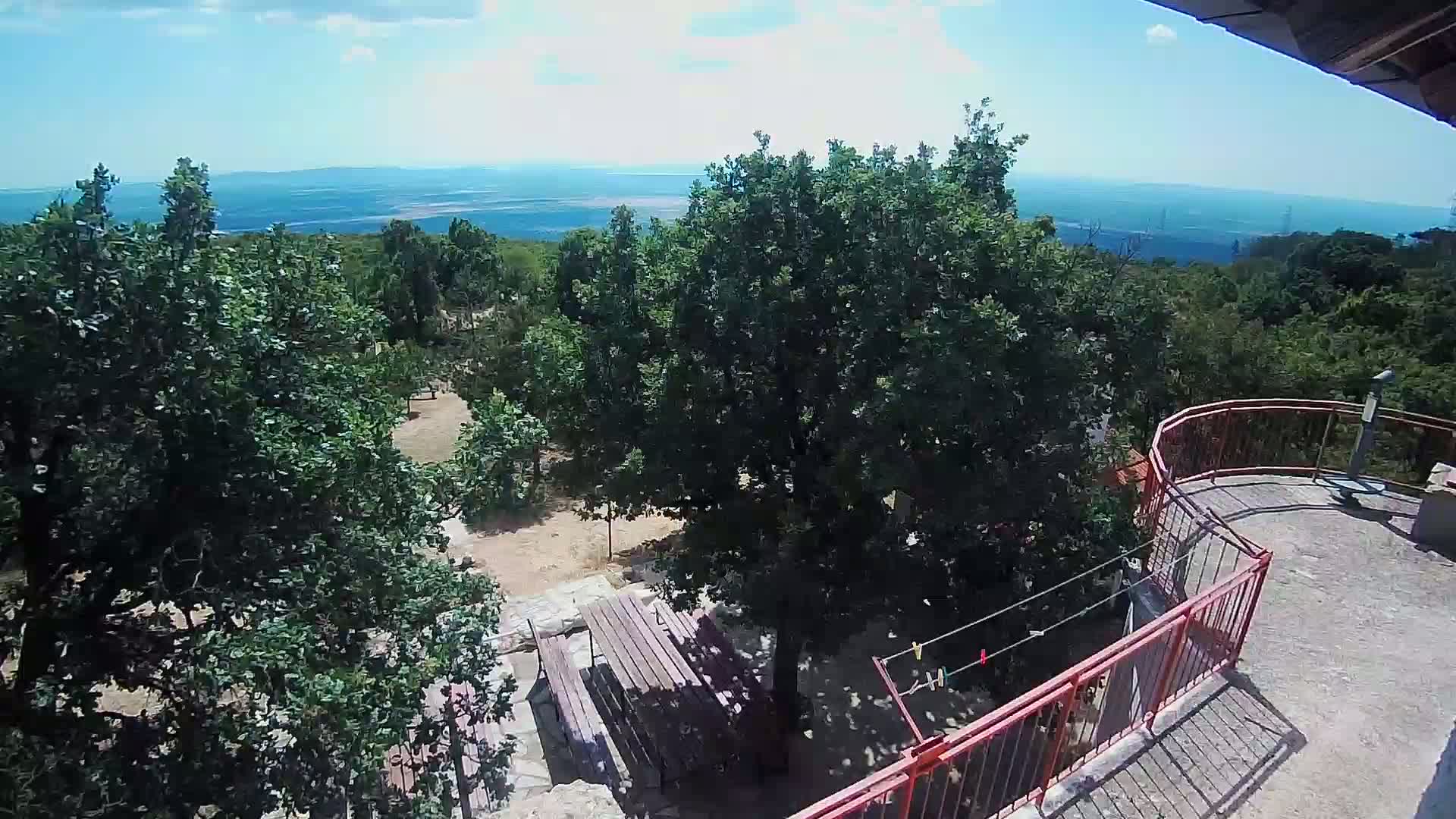 Promina Mountain (855m) Observation Deck Live Cam - Siverić, Grad Drnis, Šibenik-Knin, Croatia