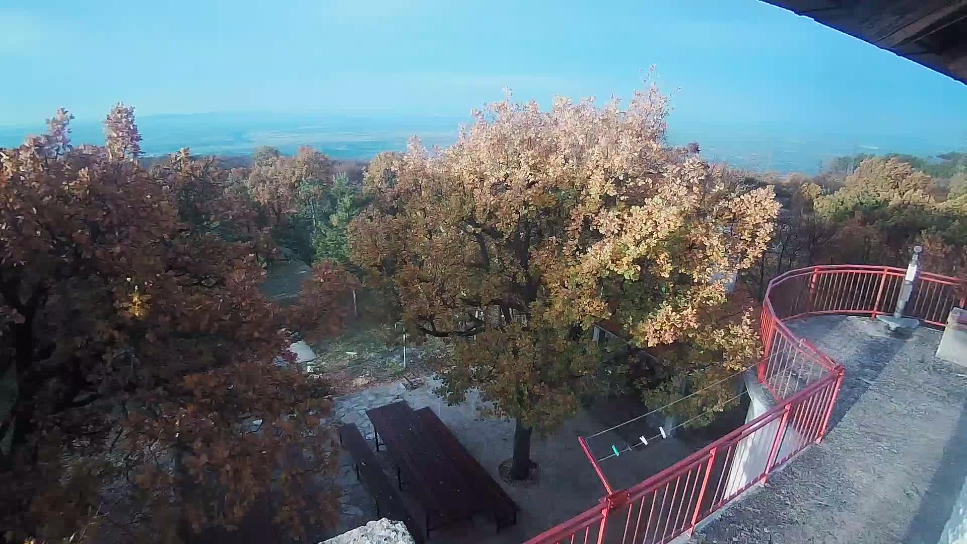Promina Mountain (855m) Observation Deck Live Cam - Siverić, Grad Drnis, Šibenik-Knin, Croatia