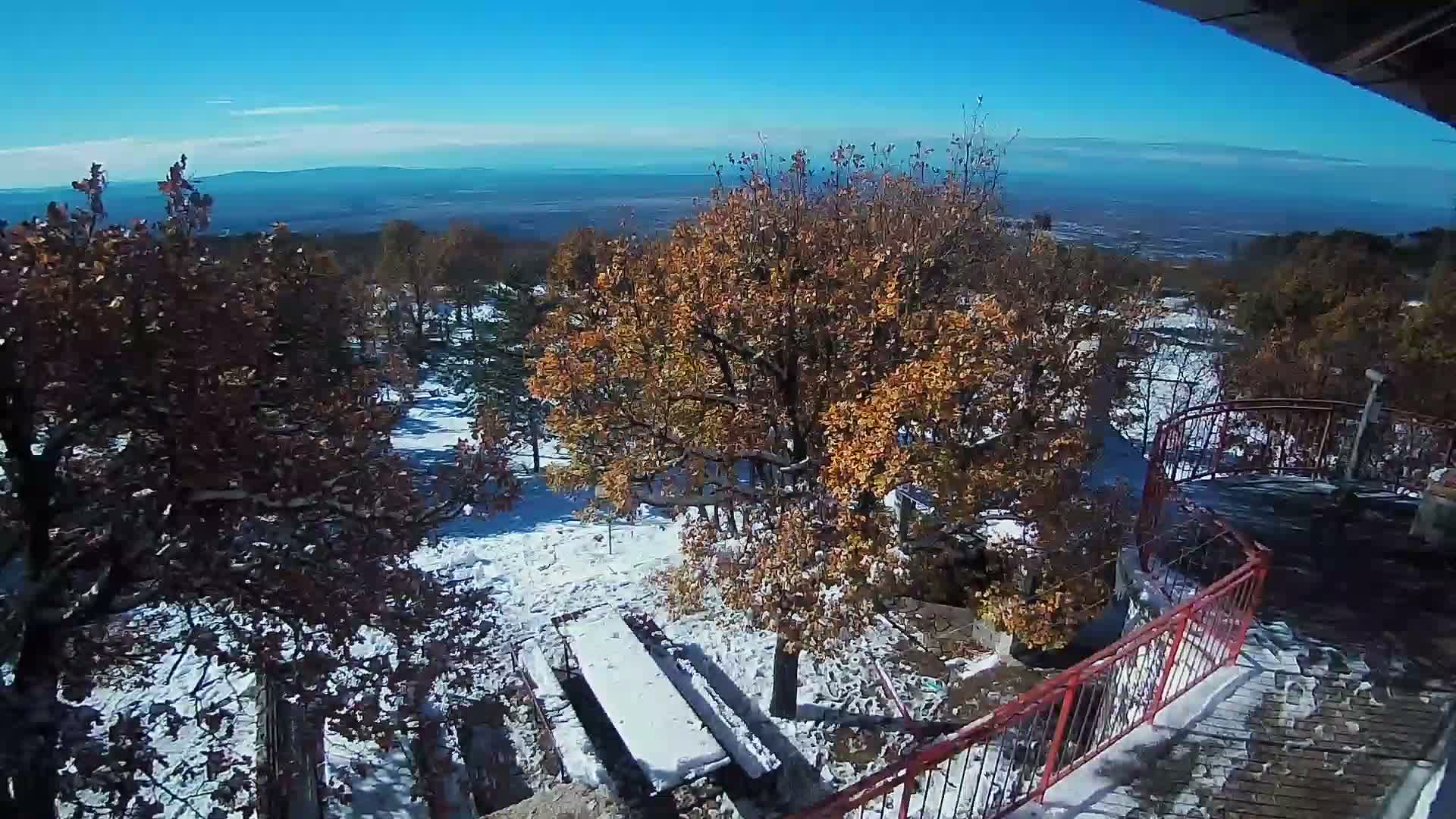 Promina Mountain (855m) Observation Deck Live Cam - Siverić, Grad Drnis, Šibenik-Knin, Croatia